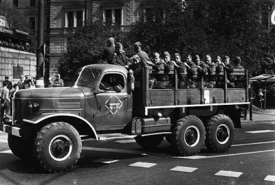 zil-157Прага 1968г.jpg