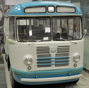 ЗиЛ (ЛиАЗ)-158. Городской автобус производства Завода имени Лихачёва с 1957 по 1959 год.